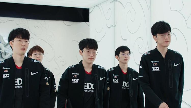 韩德森完成 韩德森完成